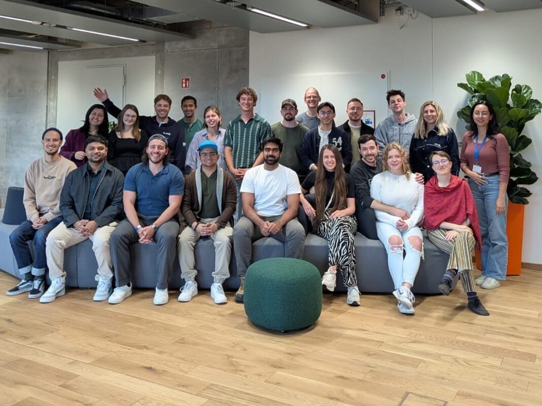 Gruppenfoto aller Teilnehmenden des Social Impact Award Closing Gathering